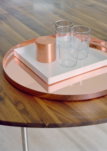 サイドテーブル -1-美しく機能するモダンなサイドテーブル | Interior 