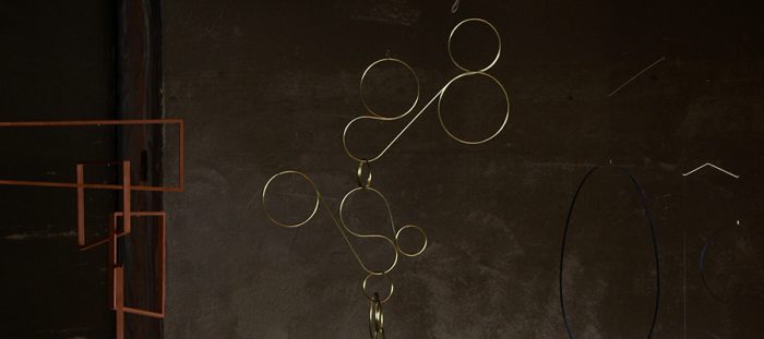 ウォールデコレーション −2−モダンでミニマルなモビールアート