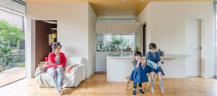 狭いゆえの工夫を重ねて小さい家で広く豊かに住む