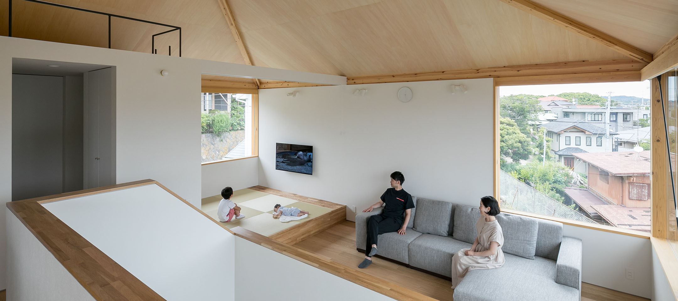 鎌倉山の景色を一望 開放感あふれる大空間で自然を身近に感じながら暮らす | Style of Life | 100%LiFE